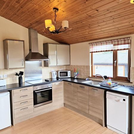 הוילה Kelty Lomond 5 With Private Hot Tub - Fife - Loch Leven - Lomond Hills - Pet Friendly מראה חיצוני תמונה