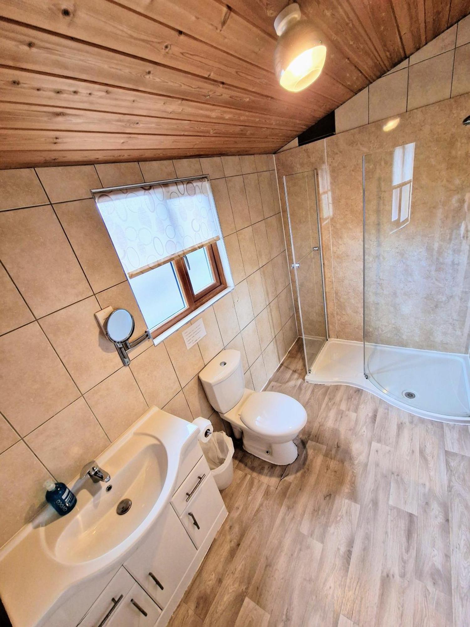 הוילה Kelty Lomond 5 With Private Hot Tub - Fife - Loch Leven - Lomond Hills - Pet Friendly מראה חיצוני תמונה